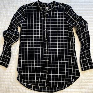 Gap Women's Black and White Windowpane Blouse, size Medium